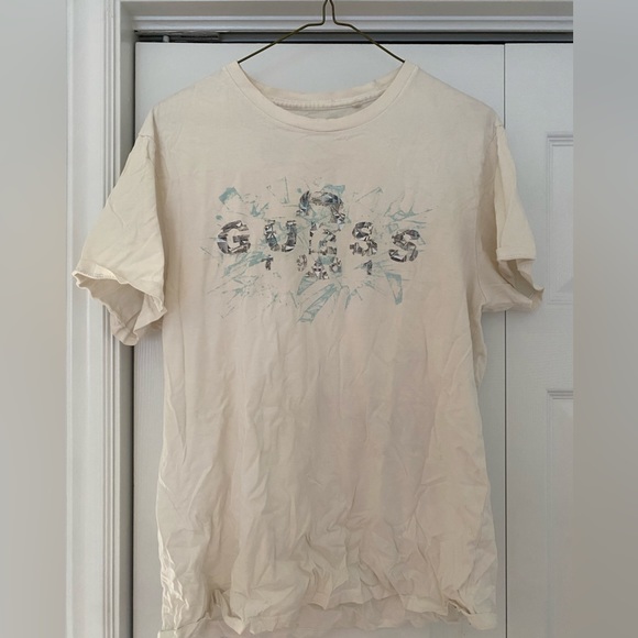 Guess shirt - Picture 1 of 2